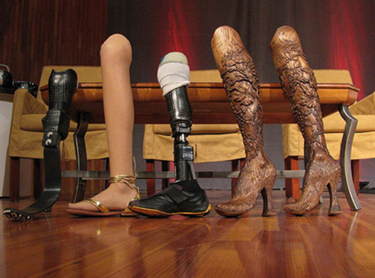 aimee mullins twelve prosthetic legs